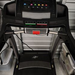 Nordicktrack C900 Treadmill GREAT DEAL!  $200 Good Condition!