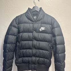 Black Nike Puffer Jacket Men’s Small 