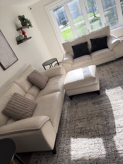 Couch set