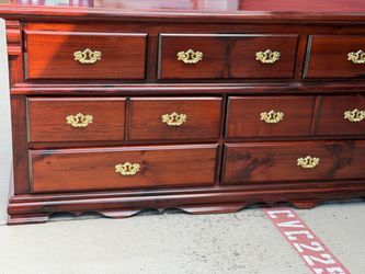 Dresser