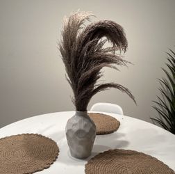 Deceptive Grass