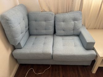 ► Living Room Sofa loveseat light blue tufted fabric, best offer