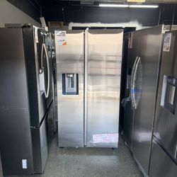🔥SAMSUNG STAINLESS STEEL REFRIGERATOR WITH ICE MAKER AND WATER DISPENSER🔥