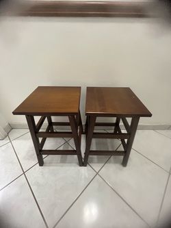 Set of 2 Wooden Bar Stools