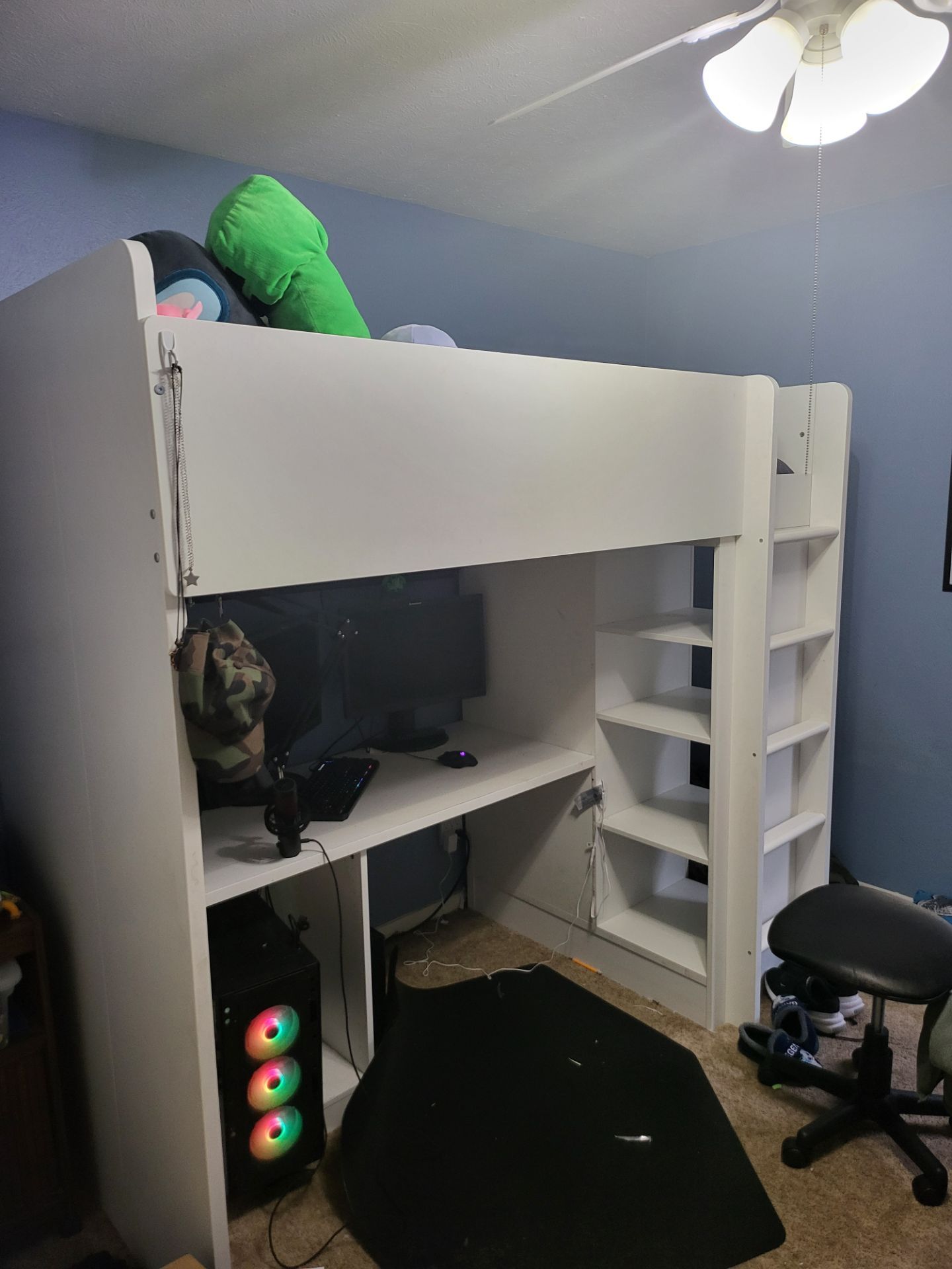 Kids Loft Bed (twin)