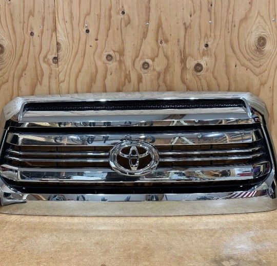 2014-2017 Toyota Tundra Front Grille Grill Complete New $850 OEM grill - $250 Takes It Toyota Tundra Truck Parts 