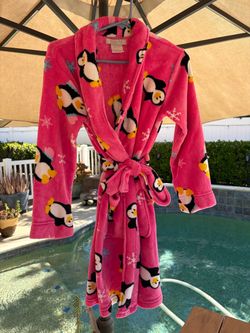 Girls size 10-12 Pink Penguin Print Plush Robe