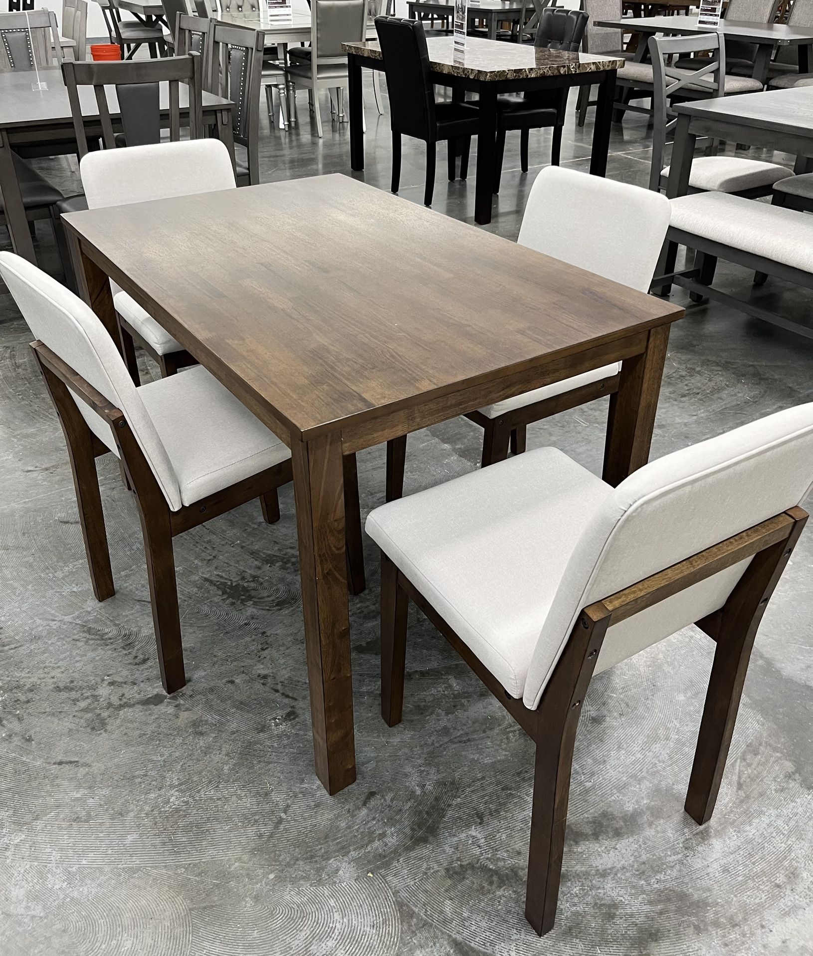 5 Pieces Dining Table Set
