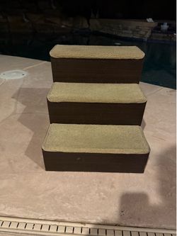 Doggie step, 3 tier, wood construction w/ removable steps for cleaning.