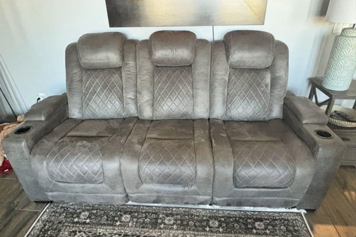 Couch (2 Pieces)