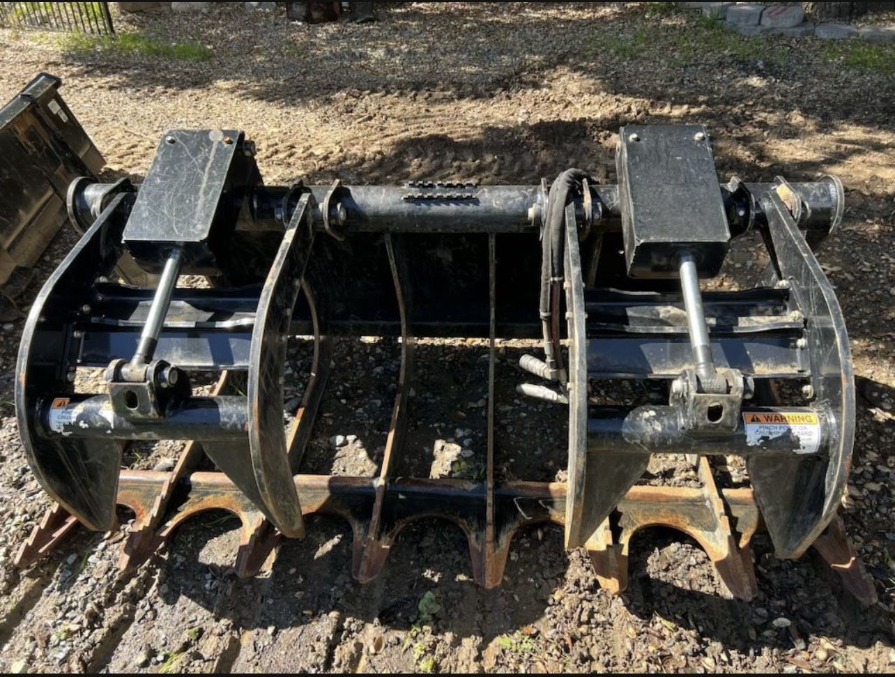 Kubota Grapple Bucket