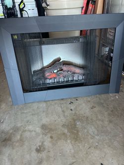 Electric Fireplace with Decorative Surround – Works Great