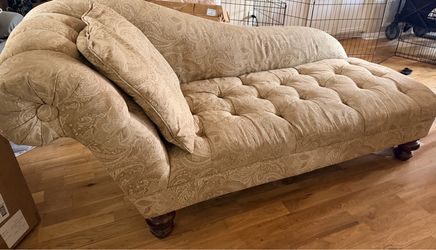Chaise sofa