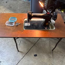 Vtg Singer Sewing Machine 66-16 With Table  WORKS Quite