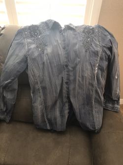 Men’s long sleeve shirt size XL