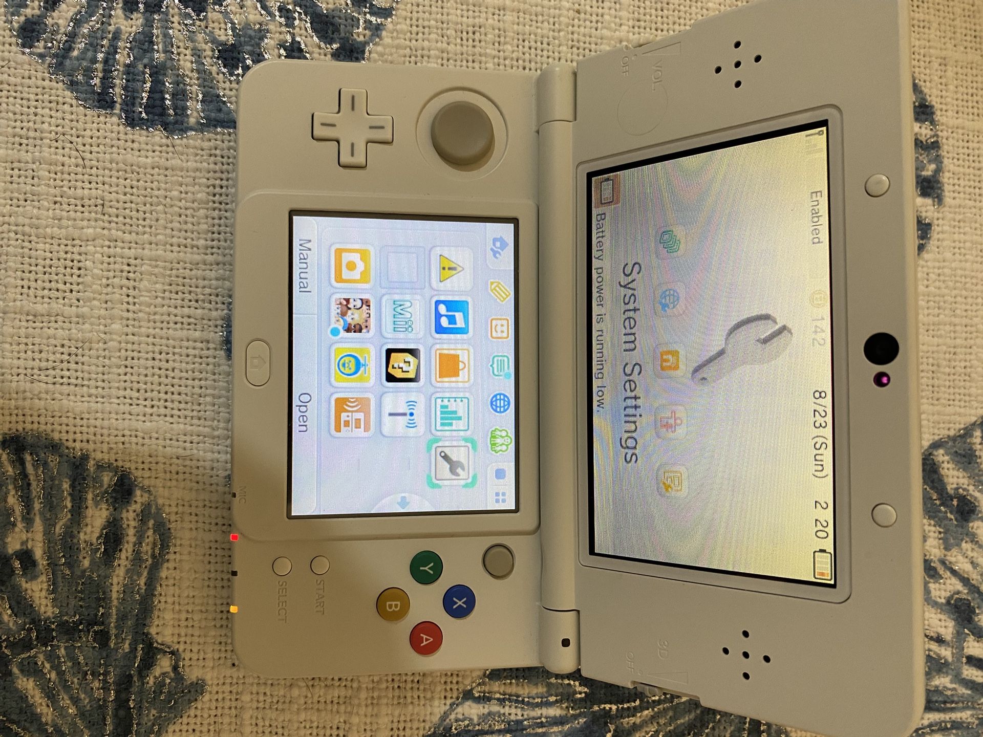 New Ninetendo DS Game Console, DSTW SUPERCARD, & ZELDA AMIIBO