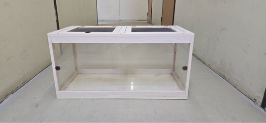 Pet Enclosure