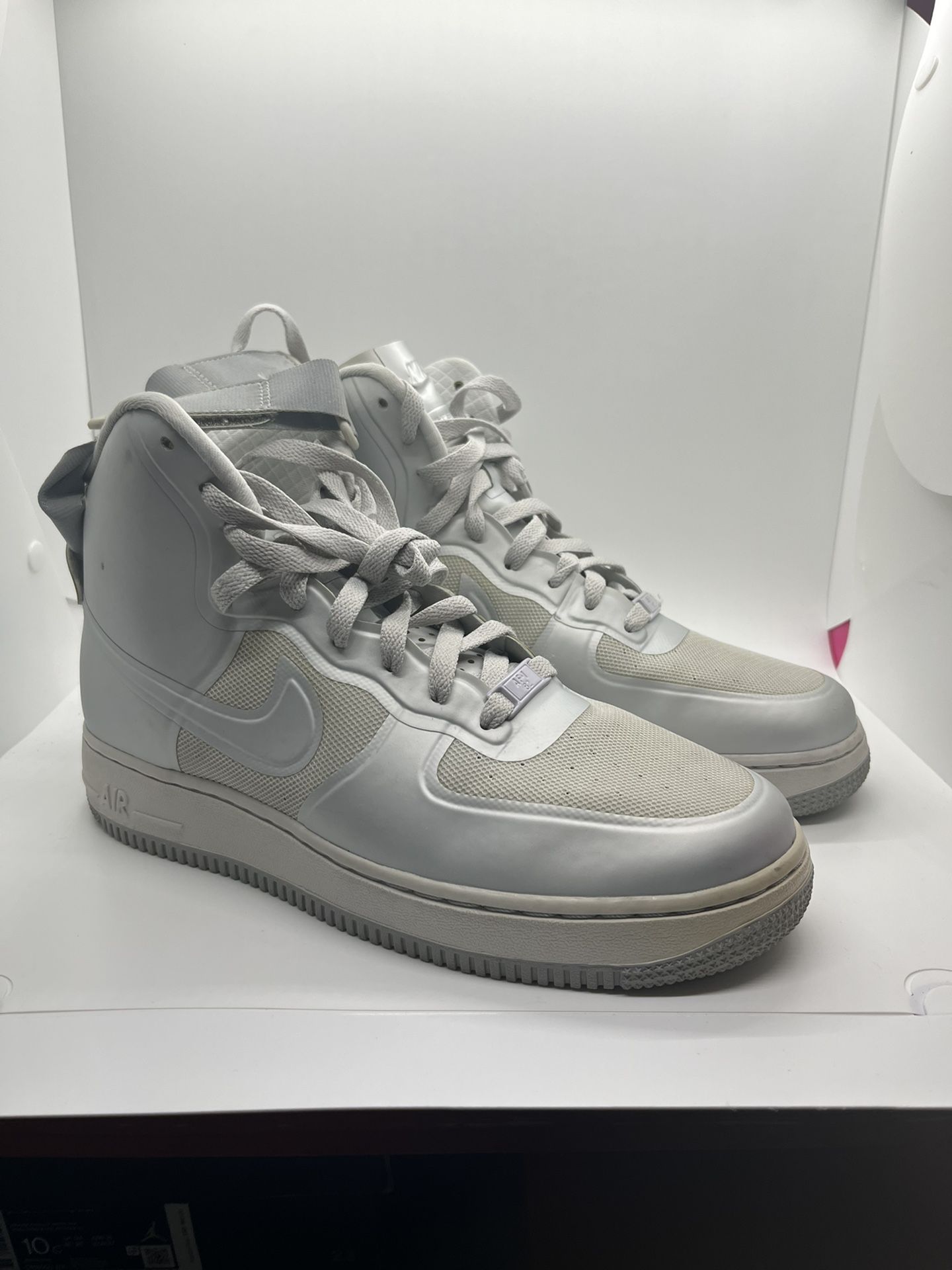 Rare Mens Nike Air Force AF-1 Hyperfuse 454433-001 Silver Hi Top Sneakers SZ 7.5 for Sale in Seattle, - OfferUp