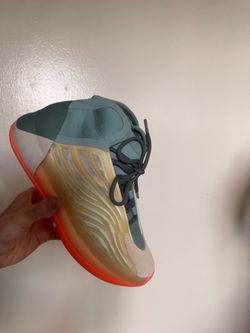 Adidas Yeezy QNTM Hi-Res Coral