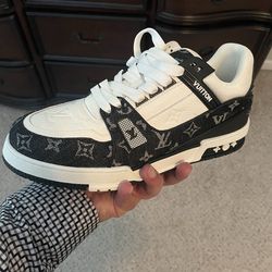 New Mens Designer Sneakers In Size 12