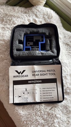 Pistol rear sight adjustment tool