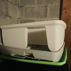 Cat Stay Dry Litter Box. Electric Food Feeder