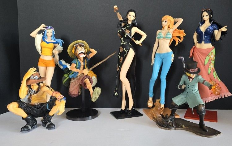 One Piece Figures, PVC, No Boxes. 7 Figurines.