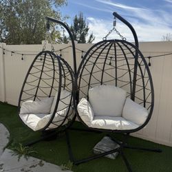 Egg  Chairs 