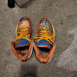 NIKE KYRIE INFINITY WHITE/LIGHT PHOTO BLUE SIZE MEN'S SIZE 9.5