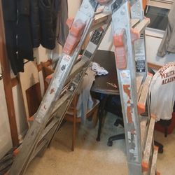 Little Giant 22ft, folding extensions ladder  great  condition  377.99 new id like to get 185 or any Reasonable  offer. Call (contact info removed).