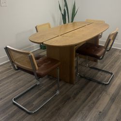 Modern Dining Table with 4 Chairs – Like New