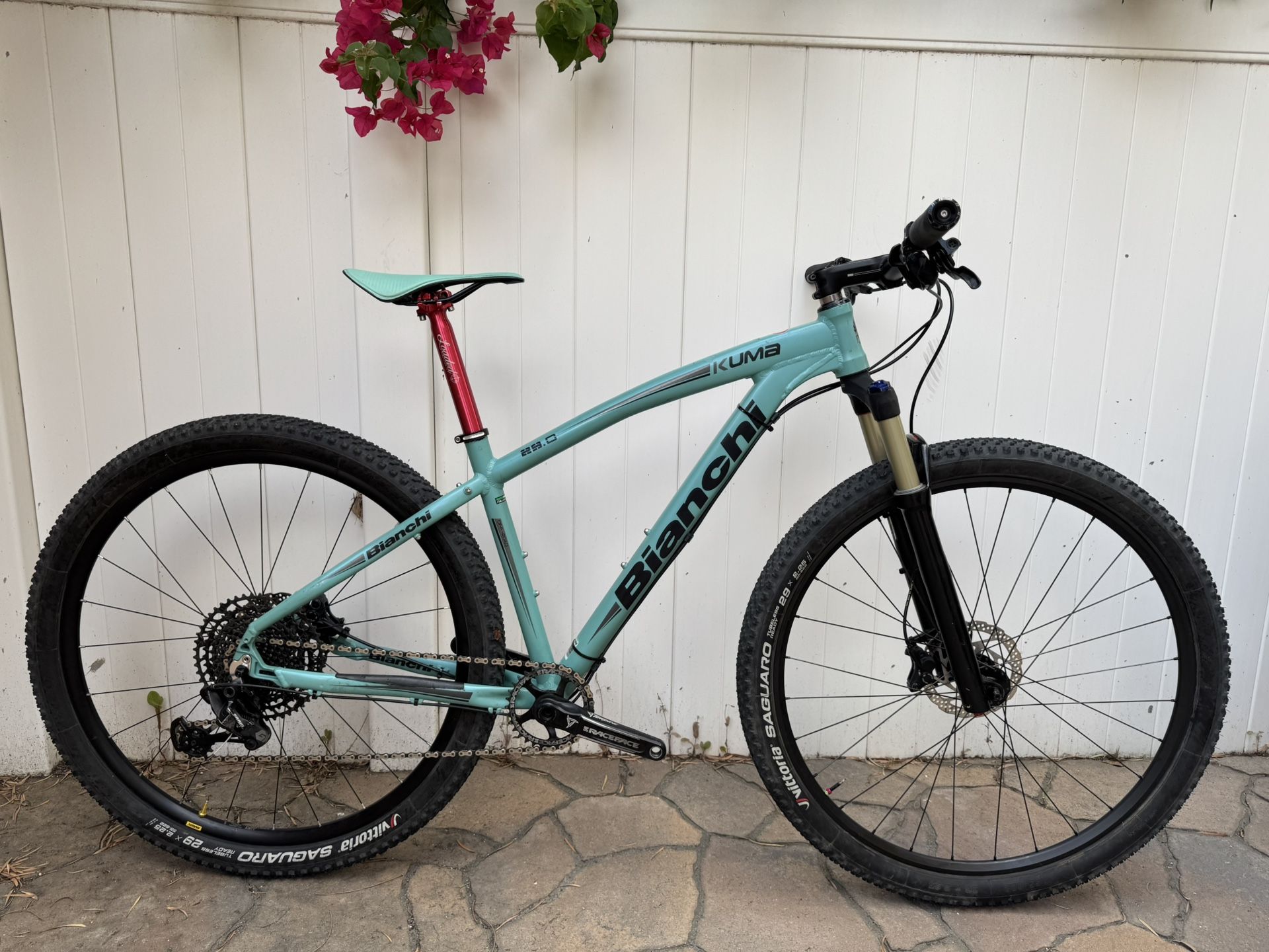 Bianchi Kuma hard tail Mountain Bike 29er Medium