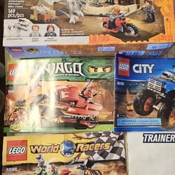 4 Lego Sets & 1 Wolf Pack Trainer Cart