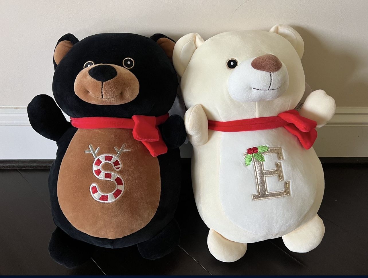 (2) Squishmallows HugMees - New!