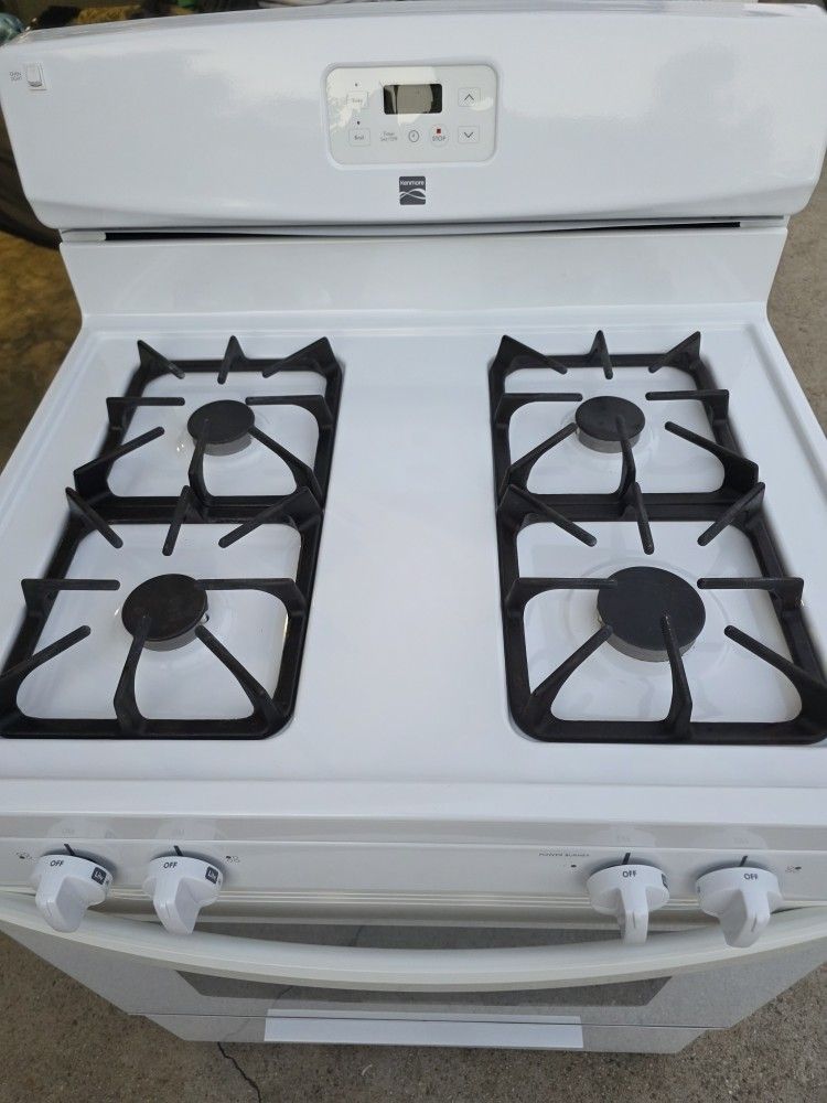 Kenmore White Stove