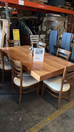 Dining table set