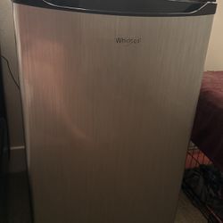 Whirlpool Fridge/ Freezer 4.0 Cu 