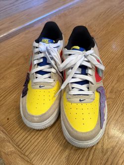 Nikes Women’s Size 8