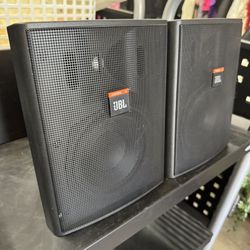 Lot of 2 JBL Control 25 Professional Indoor / Outdoor Speakers Very Good Condition 