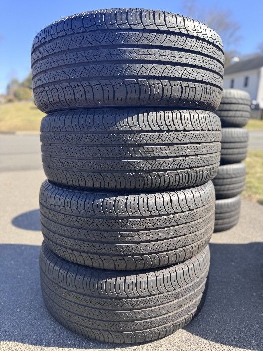 Michelin Latitude Tour HP 265 45 R21 104W (LAND ROVER JAGUAR)