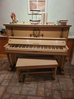 great condition  hardly used  piano 
