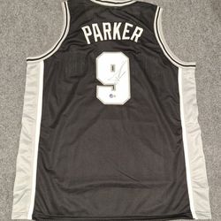 🔥Tony Parker autographed jersey Beckett Witness COA🔥