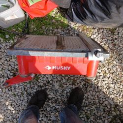 Wet Tile Cutter Husky