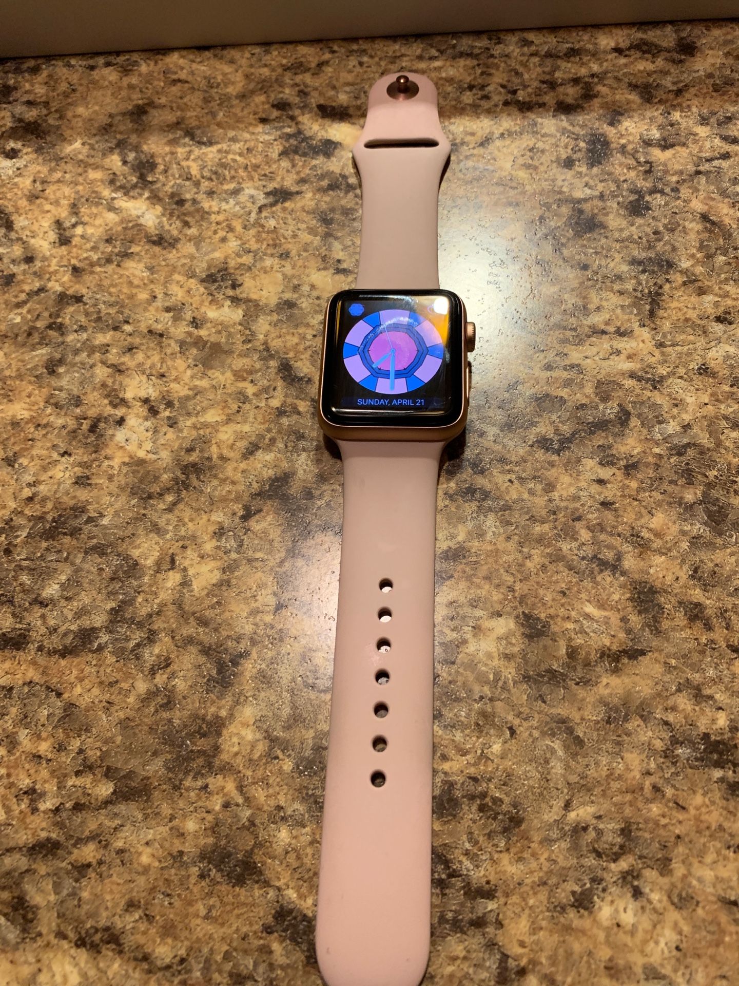 Apple Watch 3 Cellular GPS 42mm Gold/Pink Sand