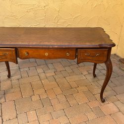 Hammary Desk