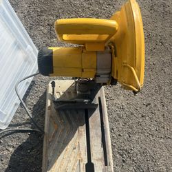 Chop Saw Dewalt Excellent Condition 
