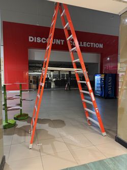 Louisville 12 ft 300 lbs capacity A-frame ladder