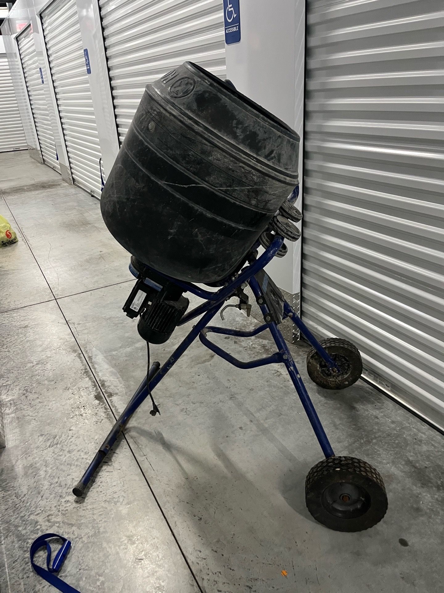 Cement mixer