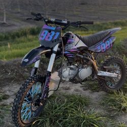 Rfz 125cc With Tittle 2024  (Trades) Or ($1,500)