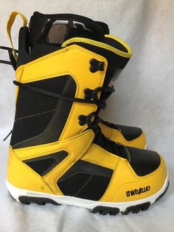 Size 9.5 M ThirtyTwo Snowboard Boots